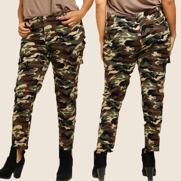Camo Skinny Pants with Ankle Zippers - Picture 2 of 5